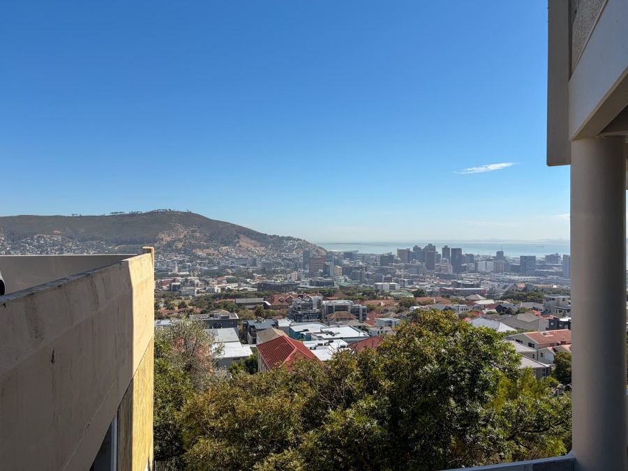 2 Bedroom Property for Sale in Vredehoek Western Cape